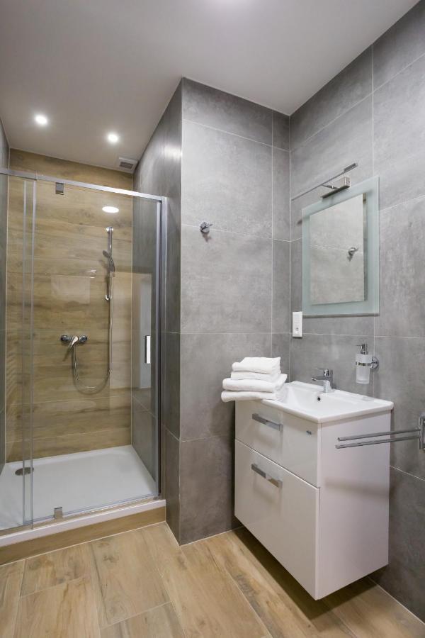 Luxusni Velky Apartman S Terasou V Centru Litomysle エクステリア 写真
