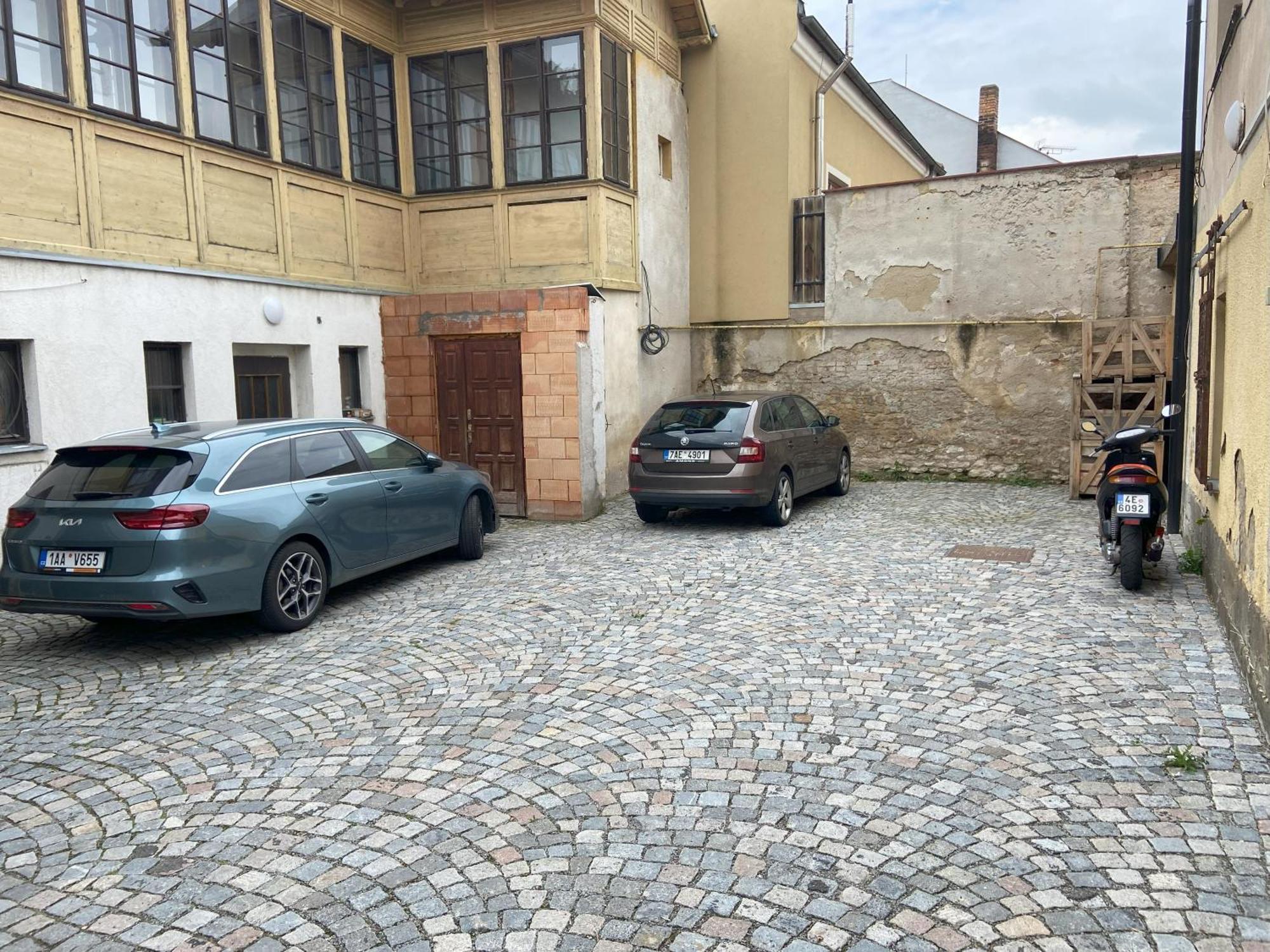 Luxusni Velky Apartman S Terasou V Centru Litomysle エクステリア 写真